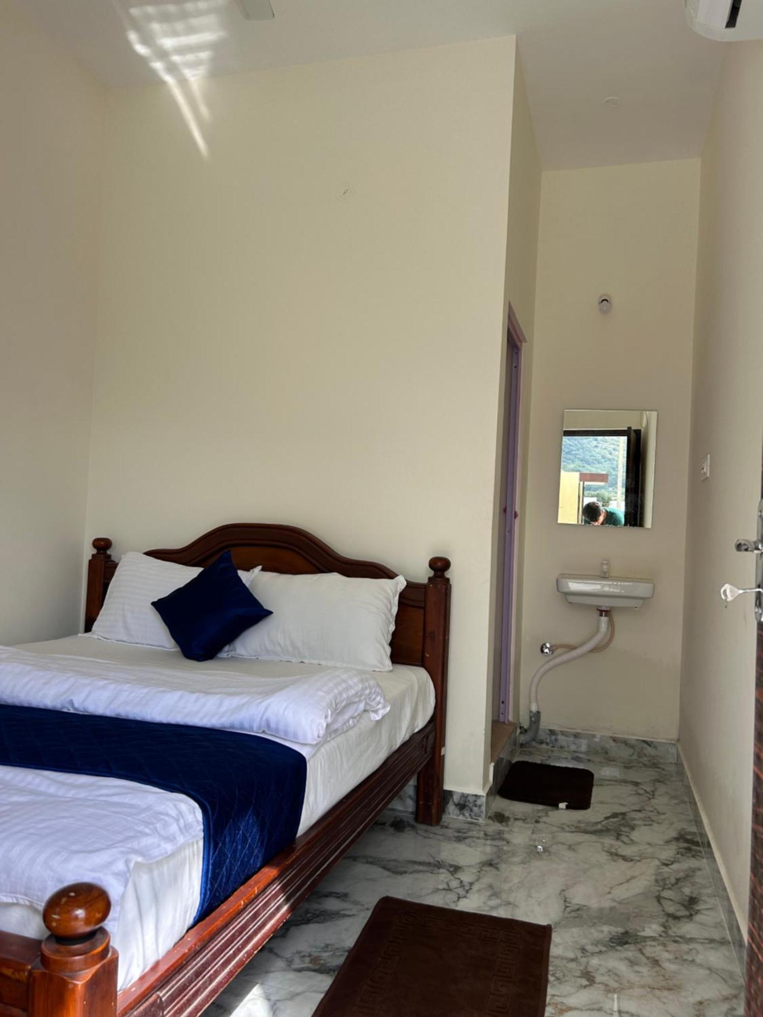 Dss Home Stay Just 500 Meter Girivalam Road Tiruvannāmalai Eksteriør bilde